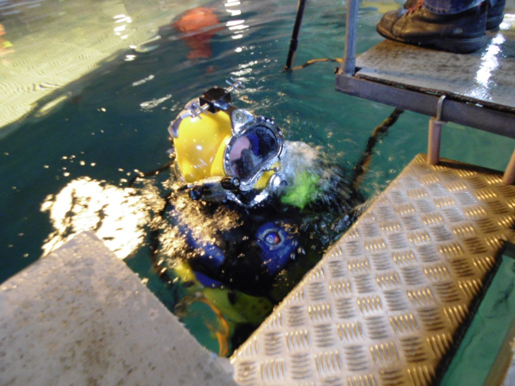 YORK HARD HAT DIVE SubCDivers